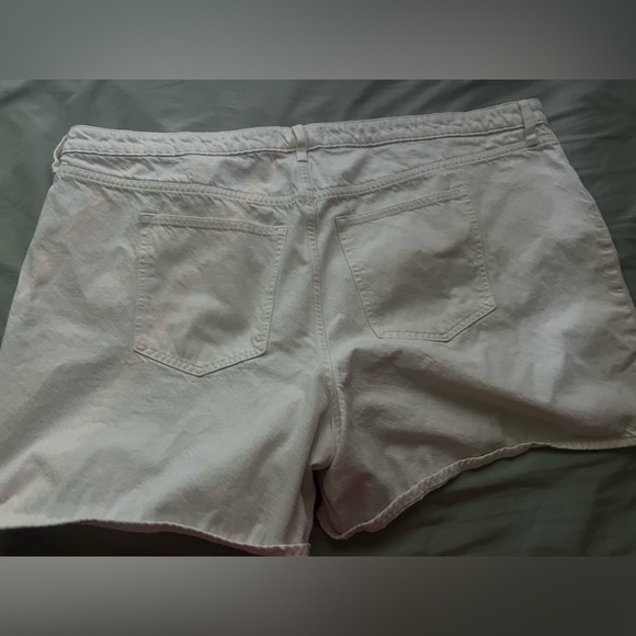 Plus size Abercrombie & fitch white curve lose high waisted loose shorts size 37 - Picture 2 of 5